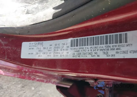 2019 Ram 1500 Laramie 4X4 5'7 Box z USA, uszkodzony, nr VIN 1C6SRFJT6KN719423